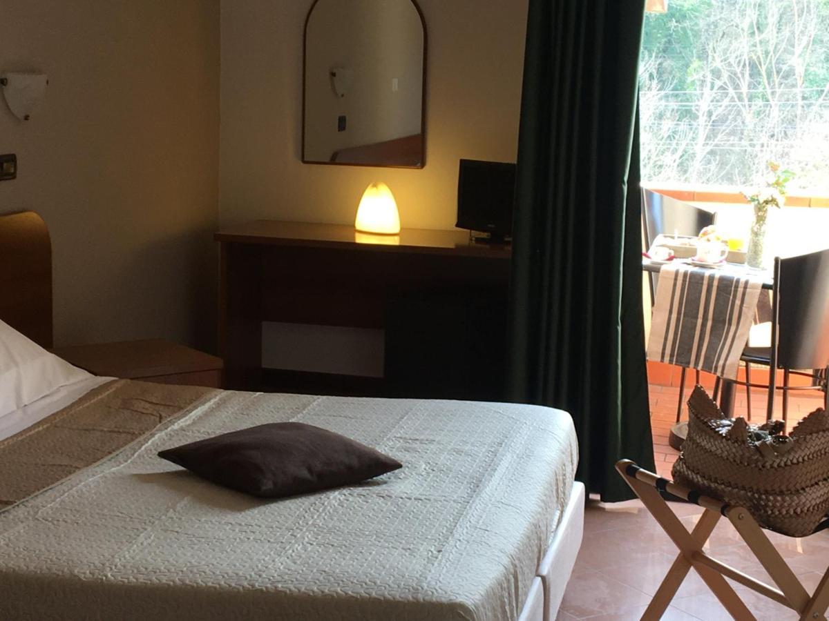 Hotel Kristall Orvieto Exterior photo