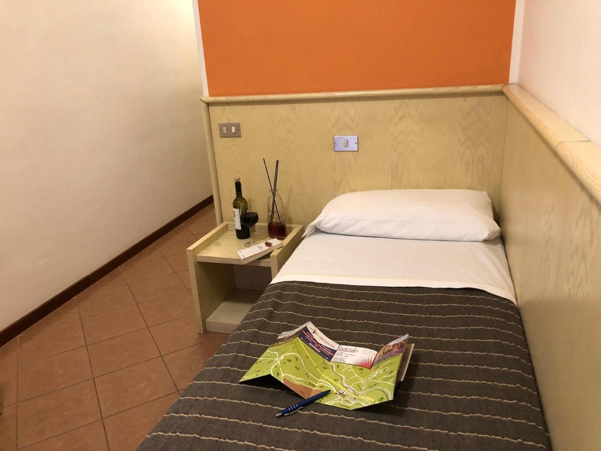 Hotel Kristall Orvieto Exterior photo
